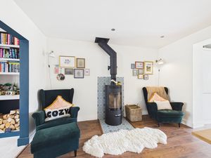 Snug Area- click for photo gallery